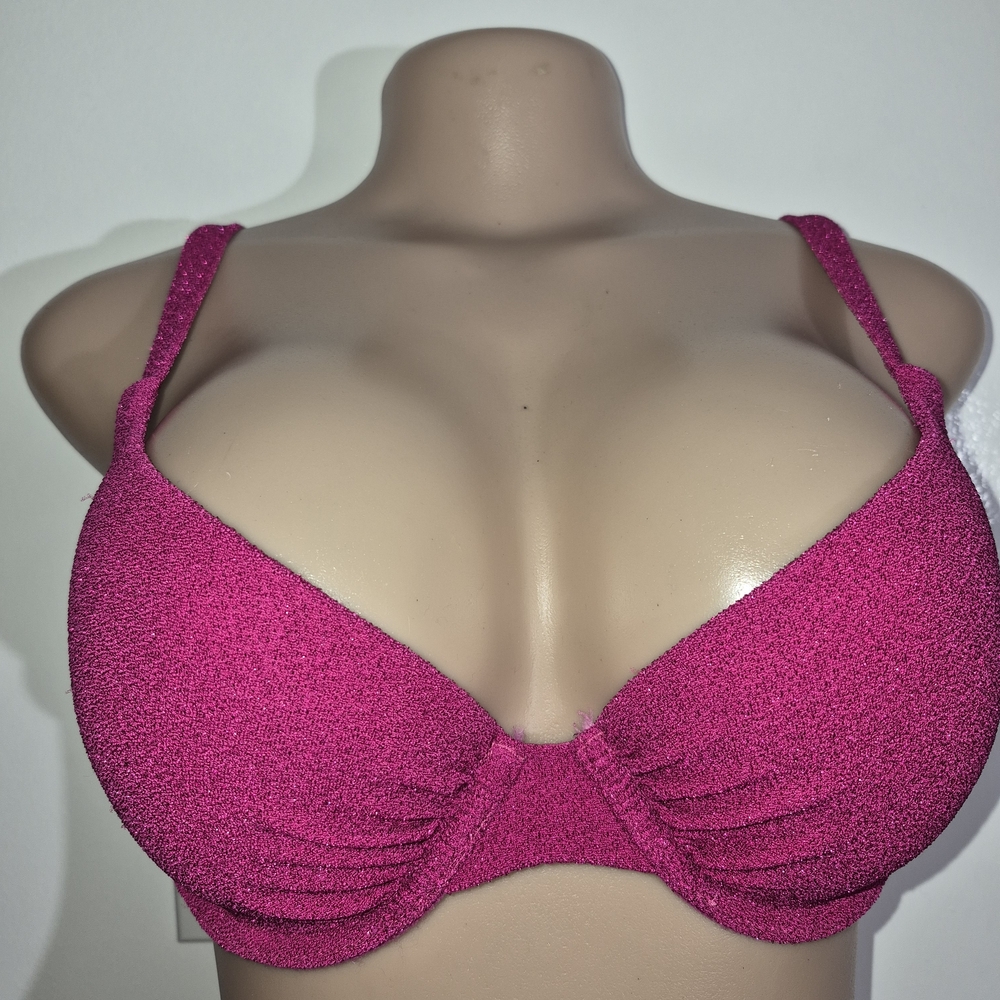 Victoria's Secret Fuchsia Bra